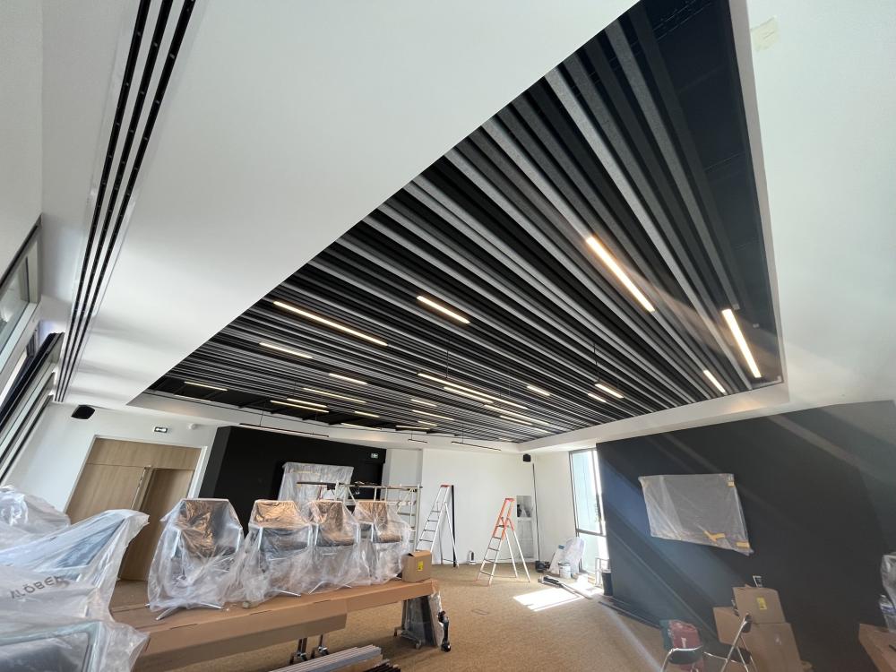 plafond néons tissu